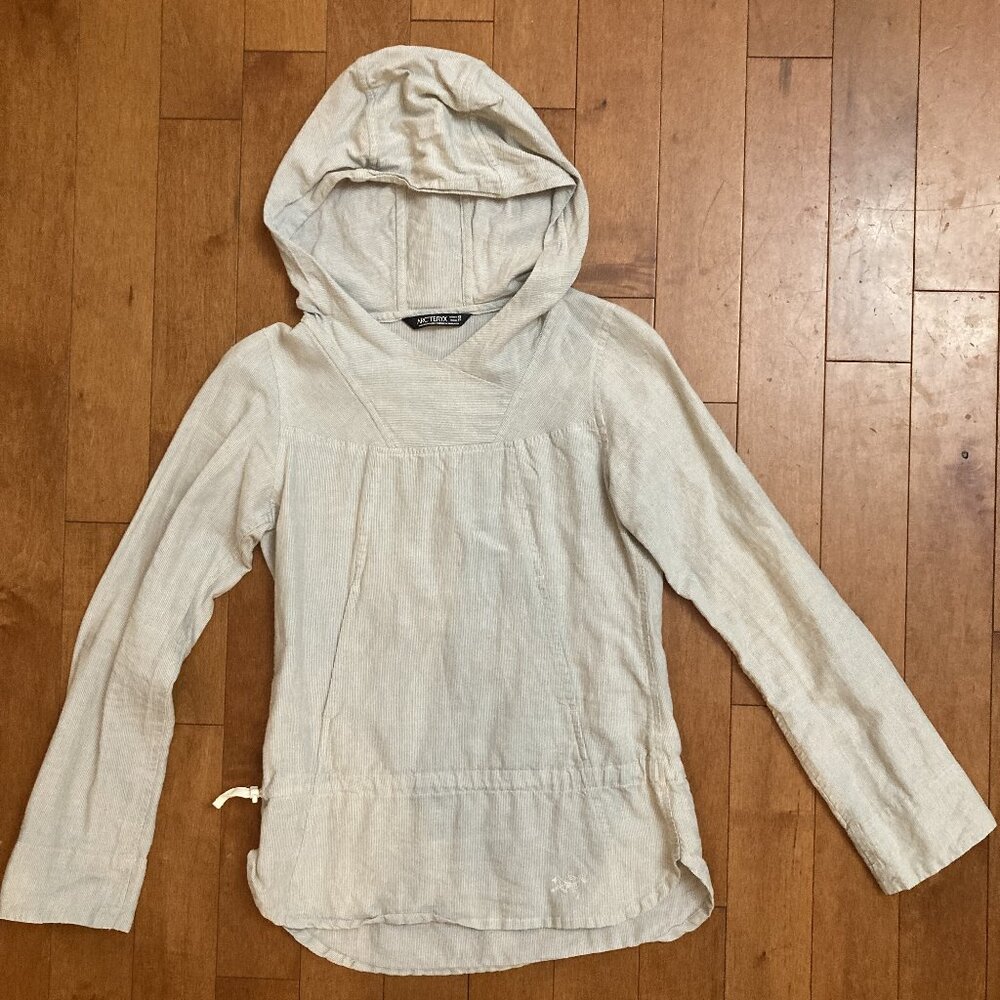 Light Cream Hooded Pullover Top by No Brand Visible